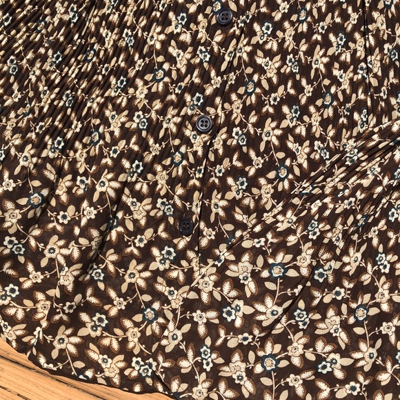 Button Front Floral Gypsy Fairy Puckered Top with Ruffled Hem Bell Sleeve Sz S - Picture 8 of 8